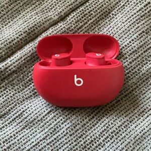 red beats studio buds